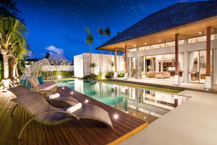 Patio with swimming pool of a Luxury Hotel